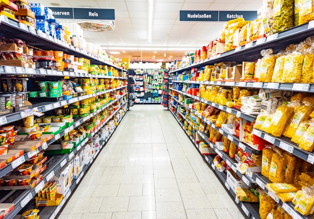Фальсифікація продуктів харчування в Україні: найбільш вразливі товари та способи уникнення підробок