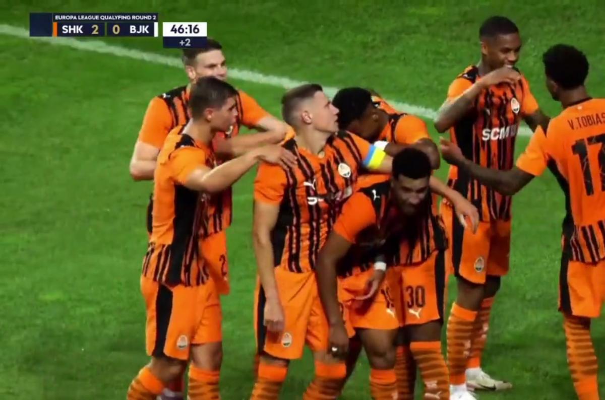 "Шахтар" обіграв "Бешикташ" з рахунком 2:0, гарантуючи собі місце у наступному етапі кваліфікації Ліги Європи