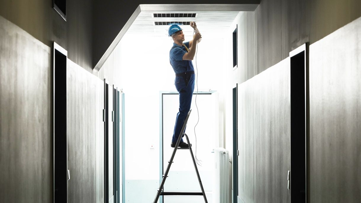 Процедура зміни керуючої компанії через рішення ОСББ