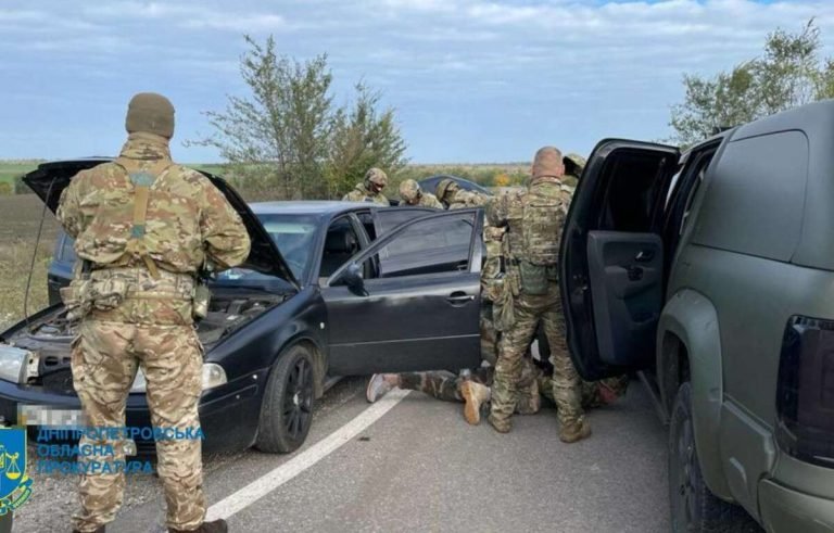 У Кривому Розі «на гарячому» спіймали торговця зброєю та боєприпасами