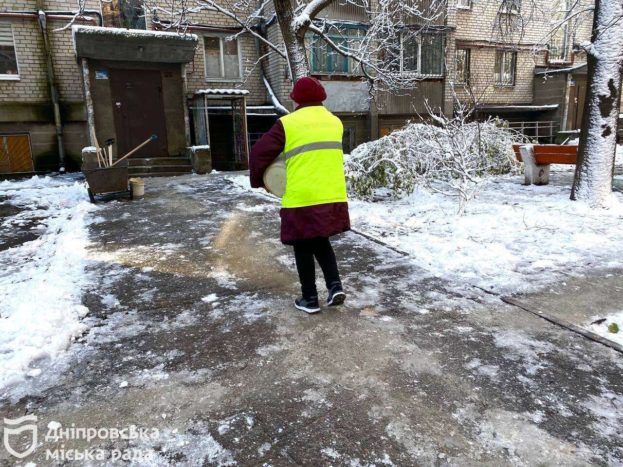 Пісок на дорогах