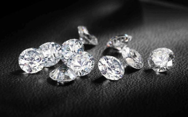 Українка намагалася нелегально ввезти у Польщу діаманти на 8,5 мільйонів гривень