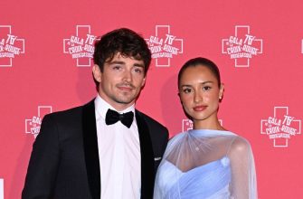Александра Сент-Мле із TikTok відтворила легендарну блакитну сукню