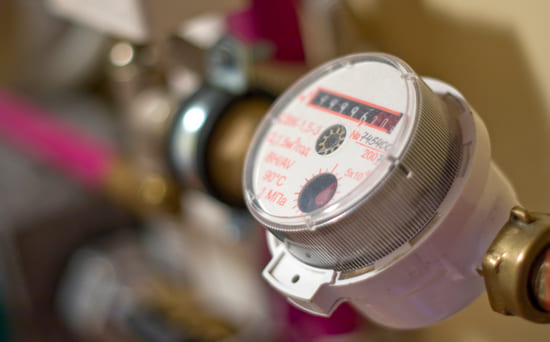 Хто має право встановлювати лічильники води та що робити з опломбуванням