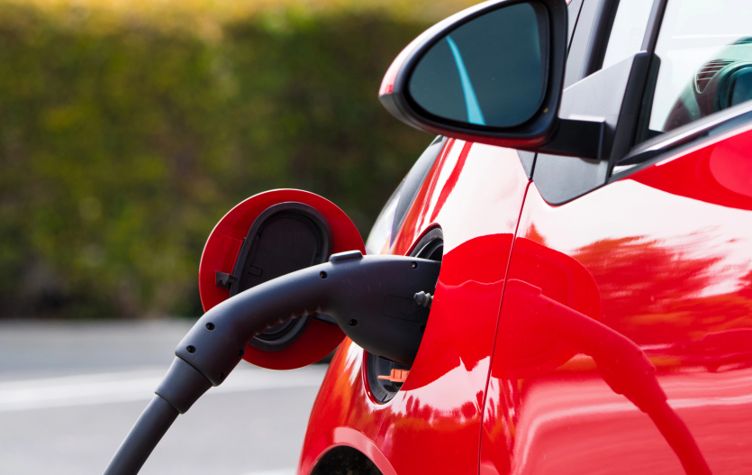 BYD презентує міжнародну мережу Flash Charging: заряджання електромобілів за 5 хвилин