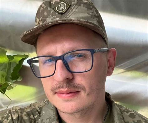 Відомий український артист вирішив піти добровольцем до армії та поділився фото