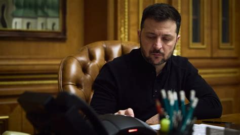 Зеленский опроверг разговор с фон дер Ляйен после принятия закона о НАБУ