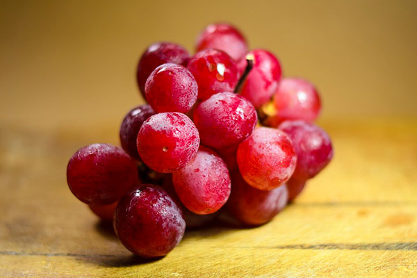 Червоний виноград